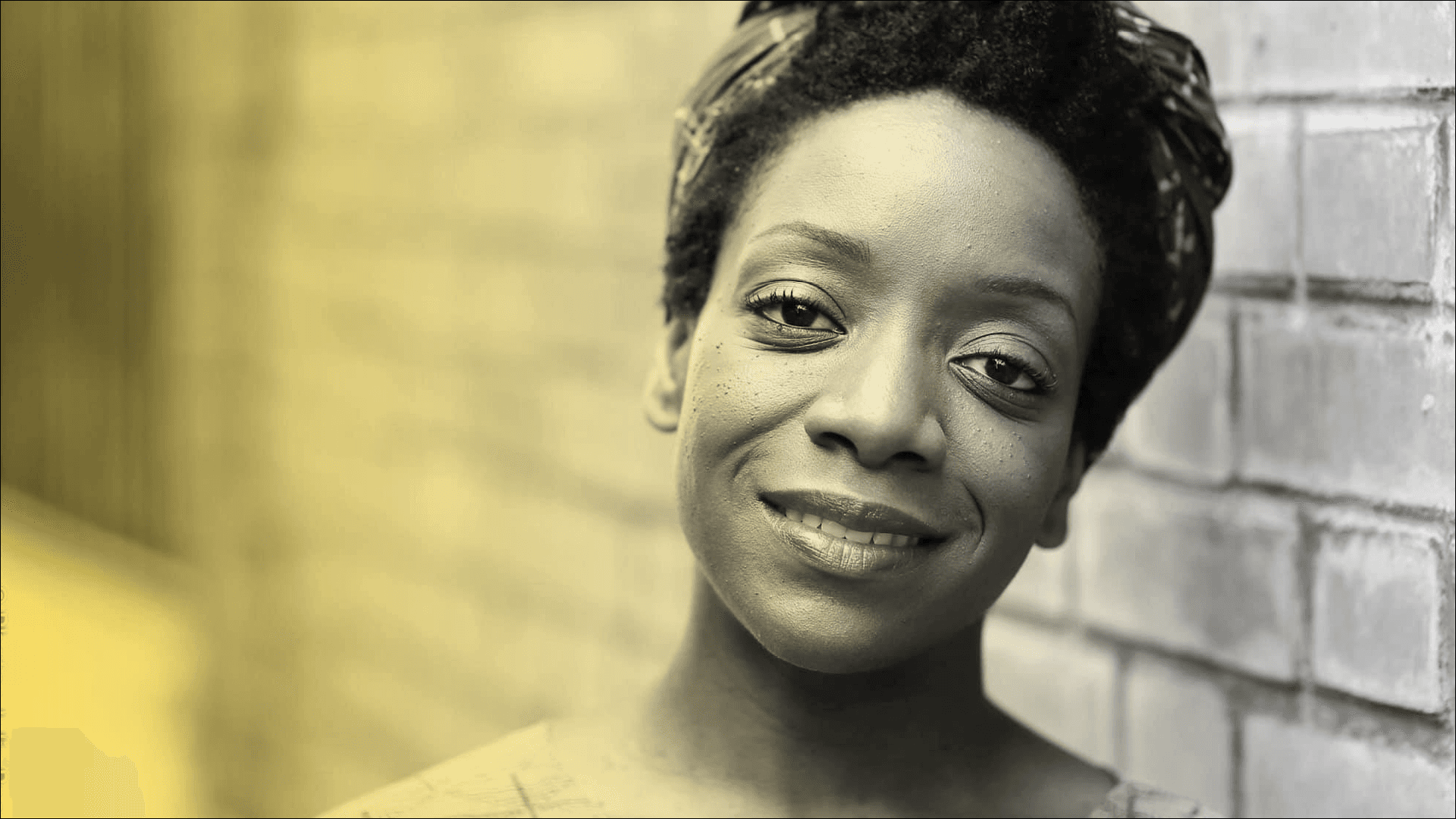 Astrid Bayiha lit Frivolités de Christiane Taubira