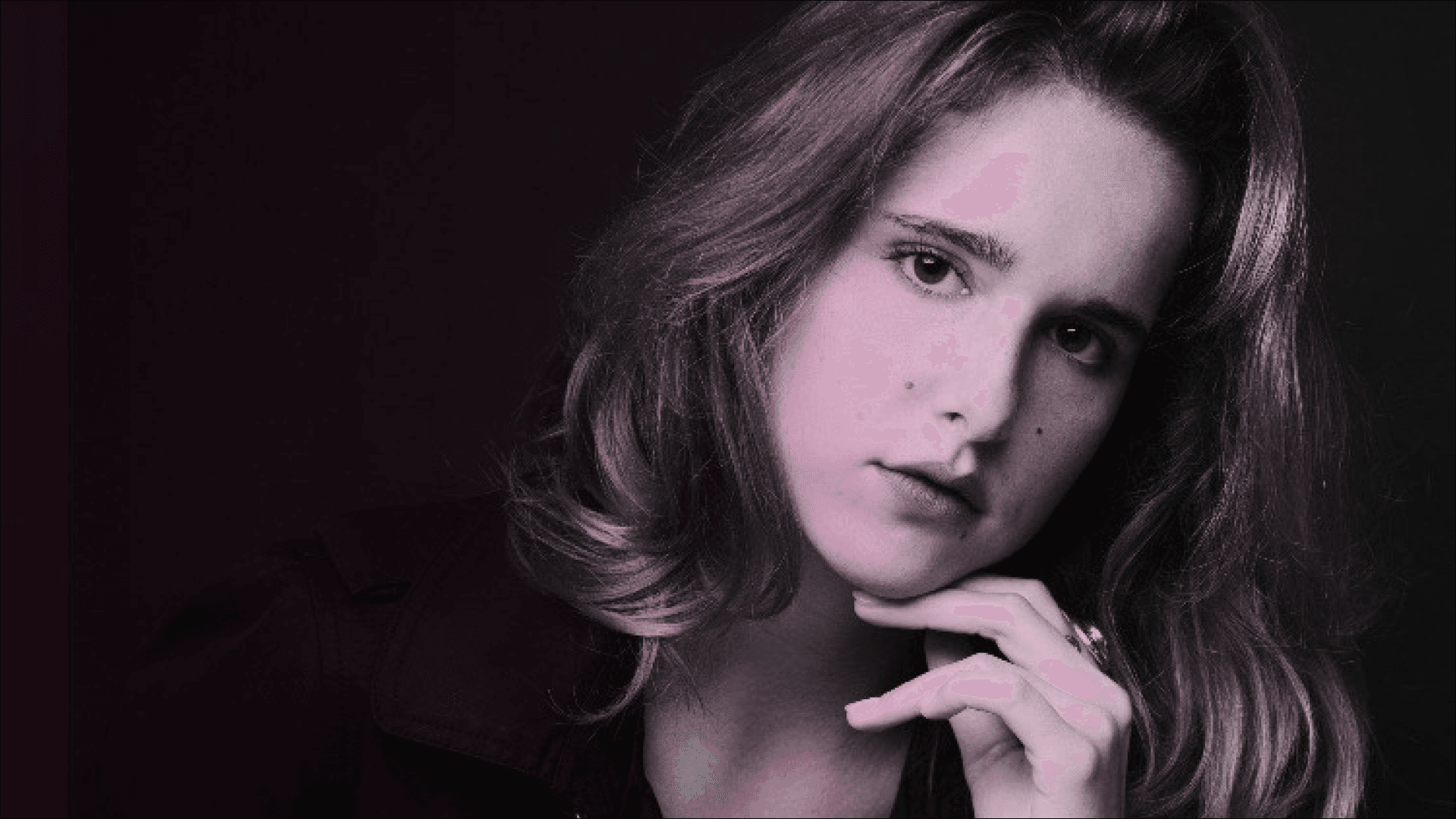 Esther Teillard lit Carnes